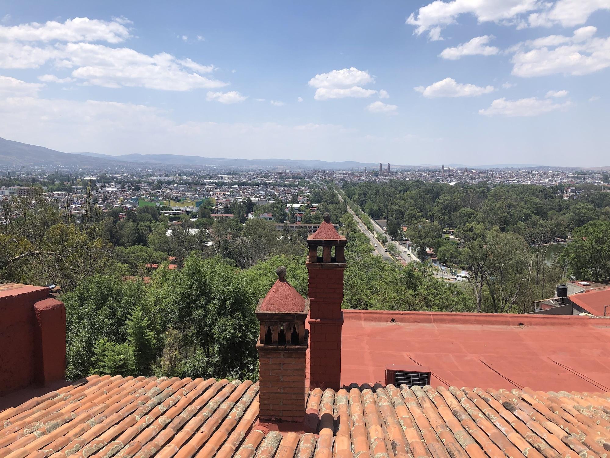 Villa San Jose Hotel & Suites Morelia Buitenkant foto
