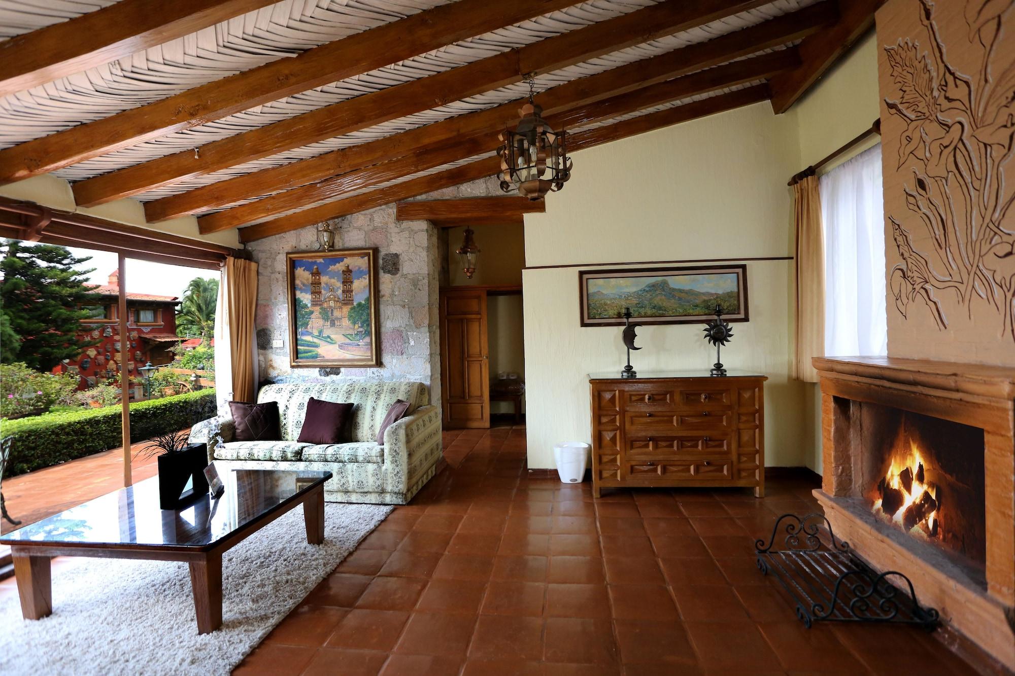 Villa San Jose Hotel & Suites Morelia Buitenkant foto