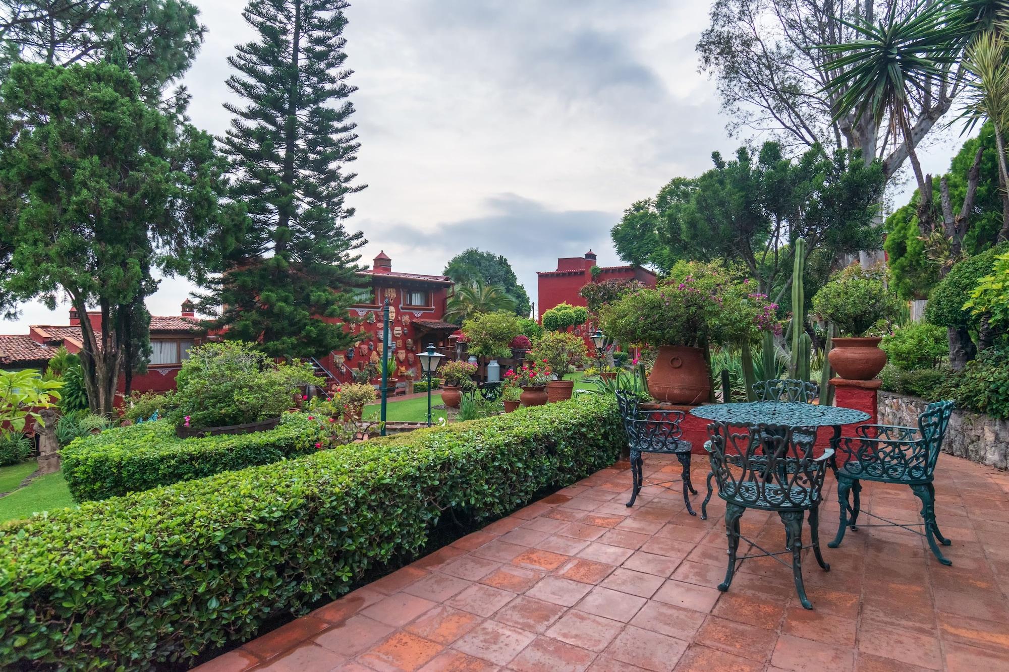 Villa San Jose Hotel & Suites Morelia Buitenkant foto