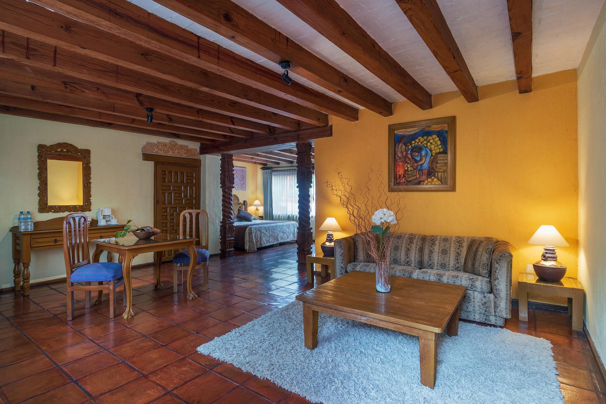 Villa San Jose Hotel & Suites Morelia Buitenkant foto