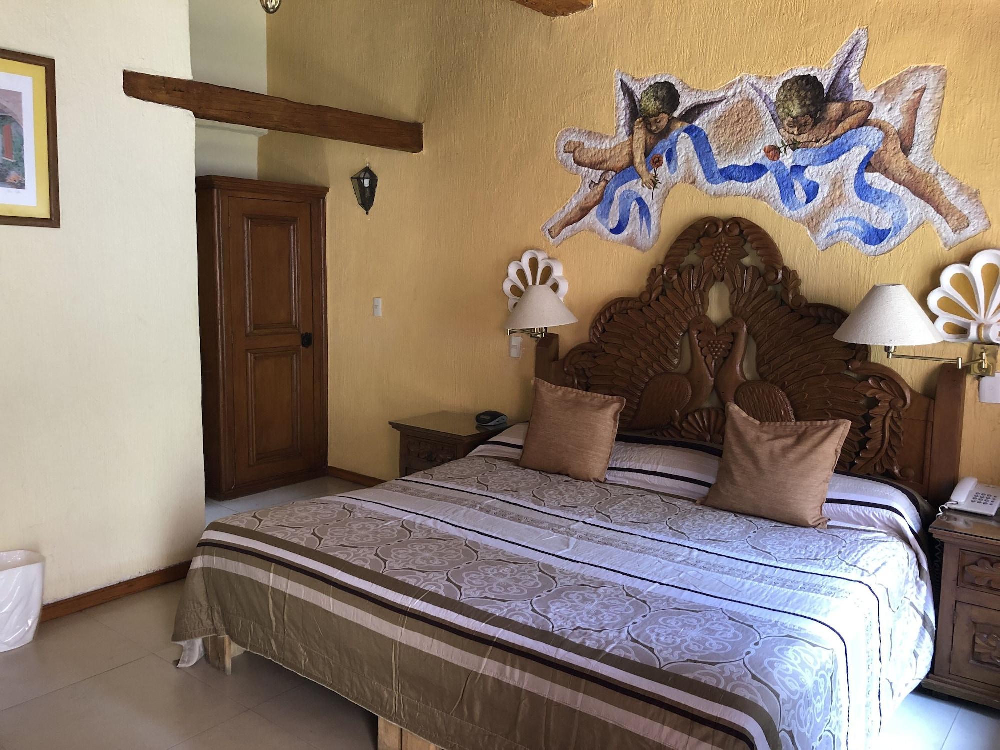 Villa San Jose Hotel & Suites Morelia Buitenkant foto