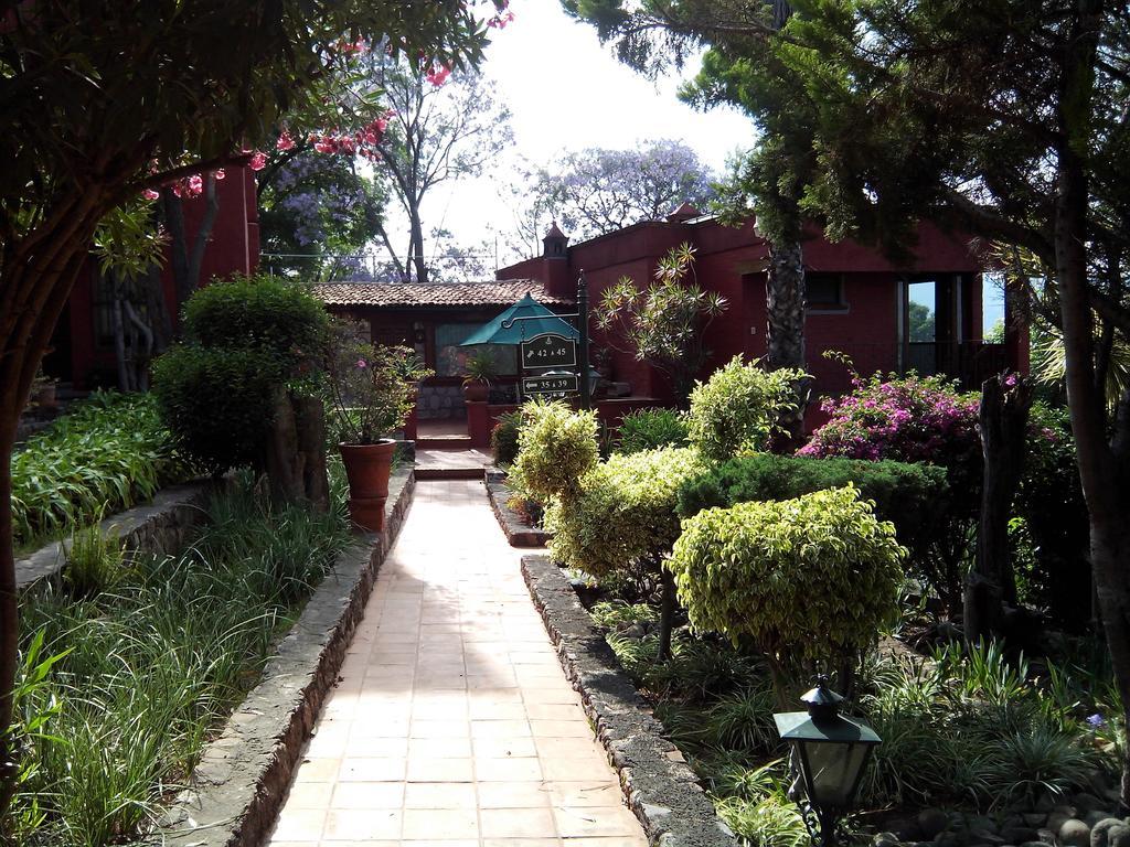 Villa San Jose Hotel & Suites Morelia Buitenkant foto