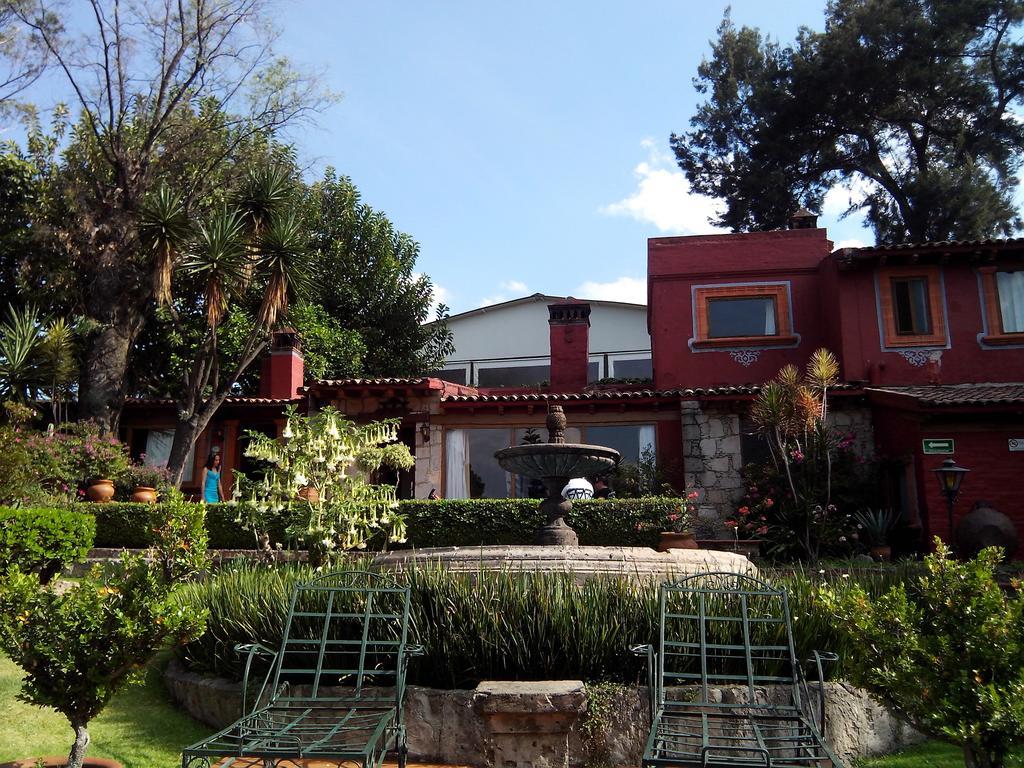Villa San Jose Hotel & Suites Morelia Buitenkant foto