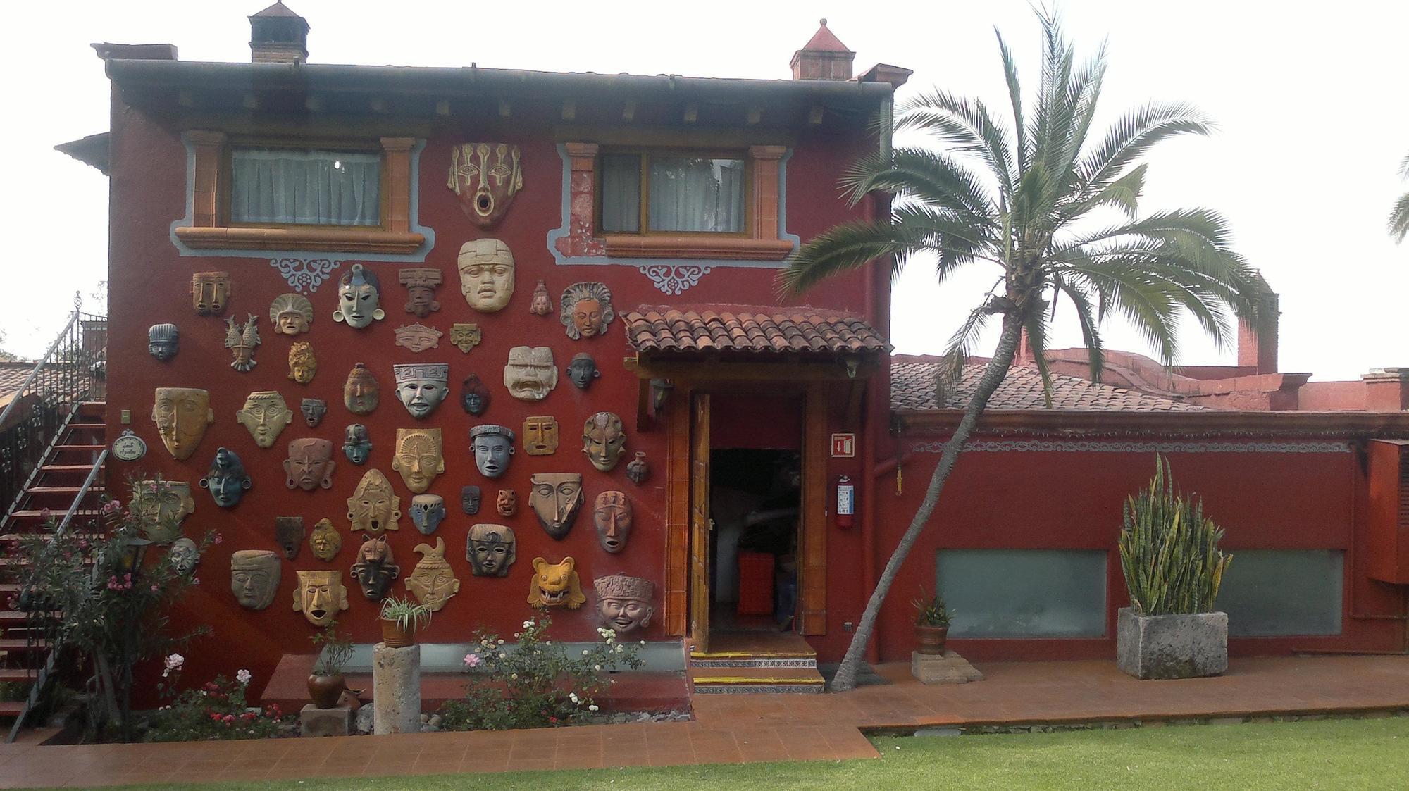Villa San Jose Hotel & Suites Morelia Buitenkant foto