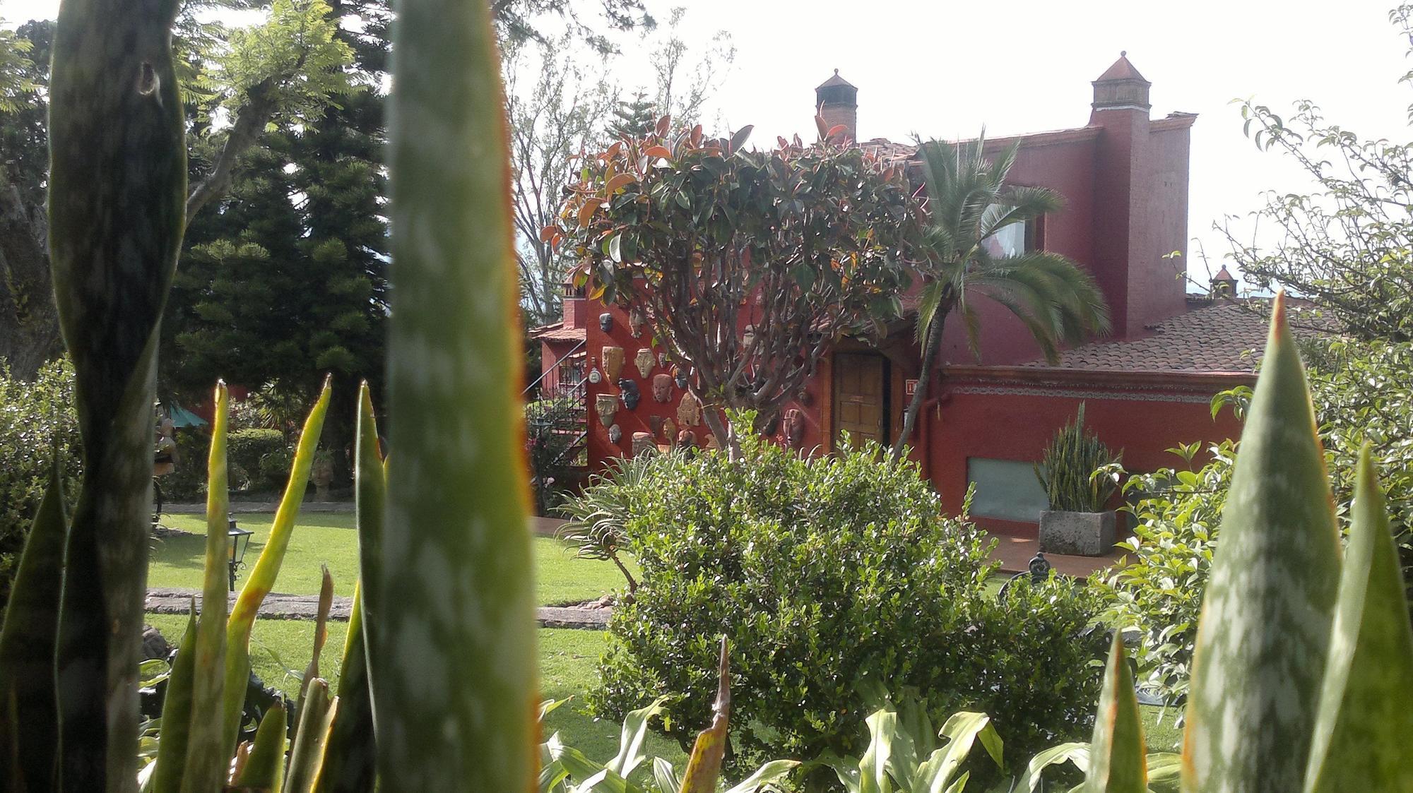 Villa San Jose Hotel & Suites Morelia Buitenkant foto