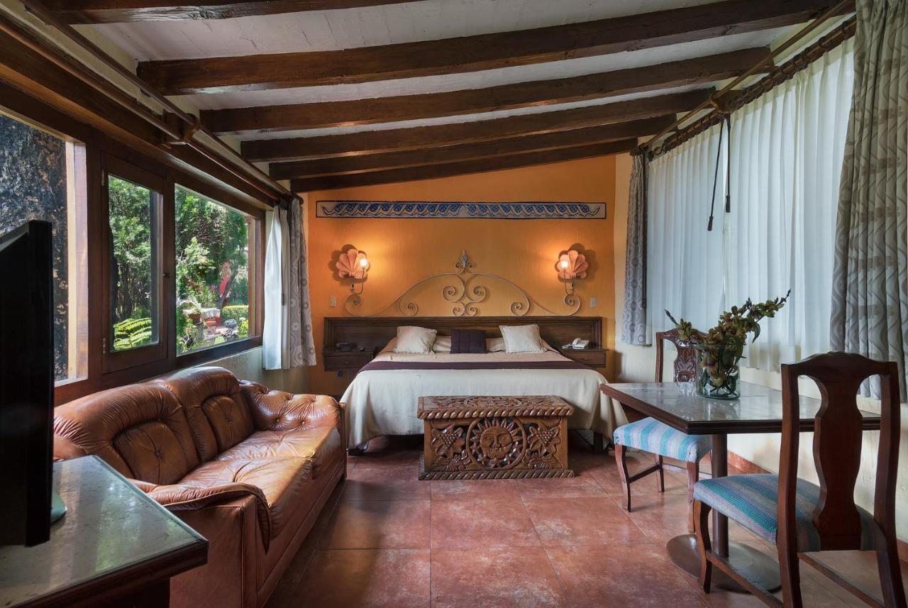 Villa San Jose Hotel & Suites Morelia Buitenkant foto